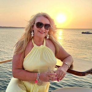 Meet your Posher, Teresa